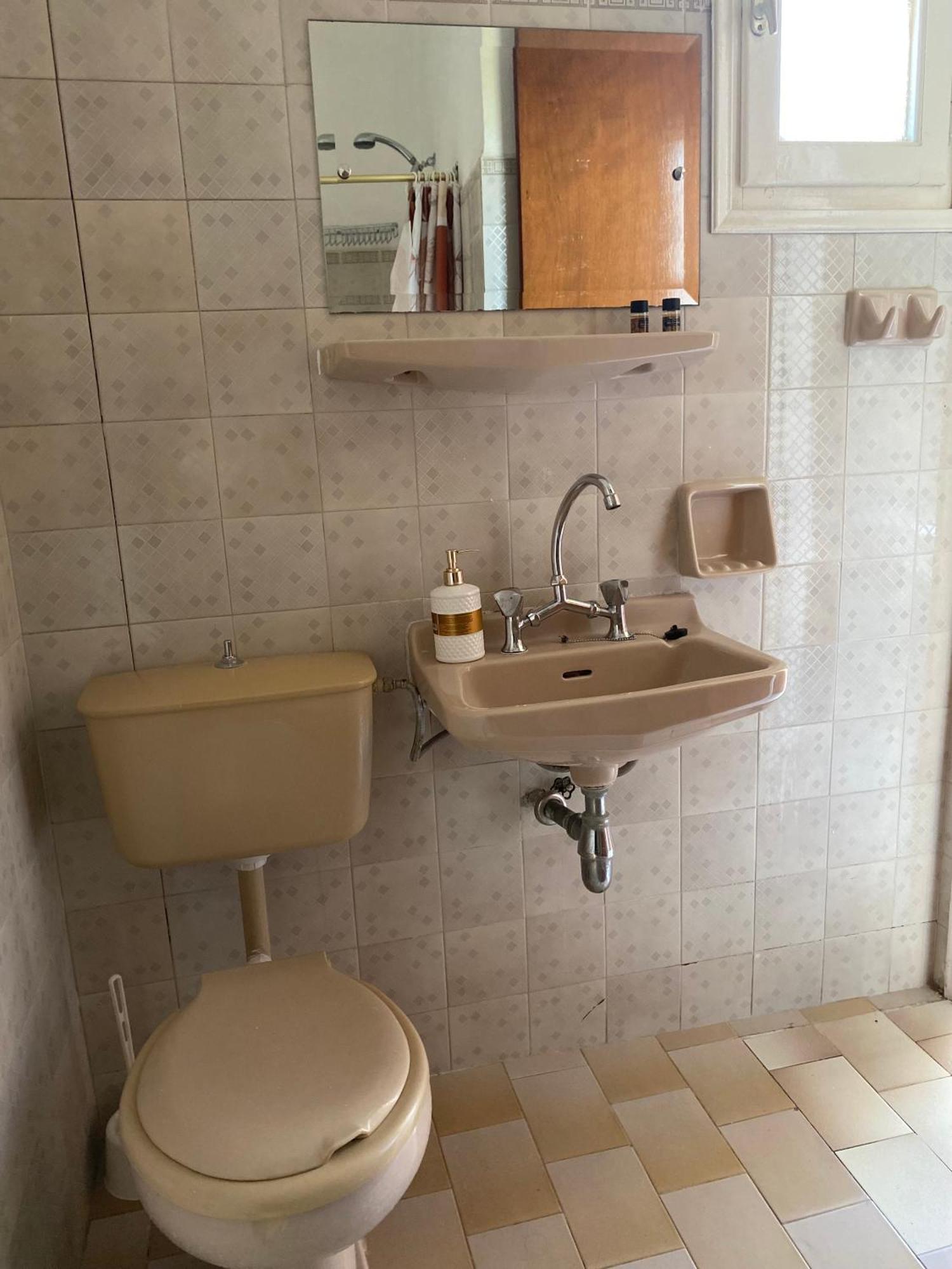 Navy Apartment With Mountain View &Private Parking Vátos 외부 사진
