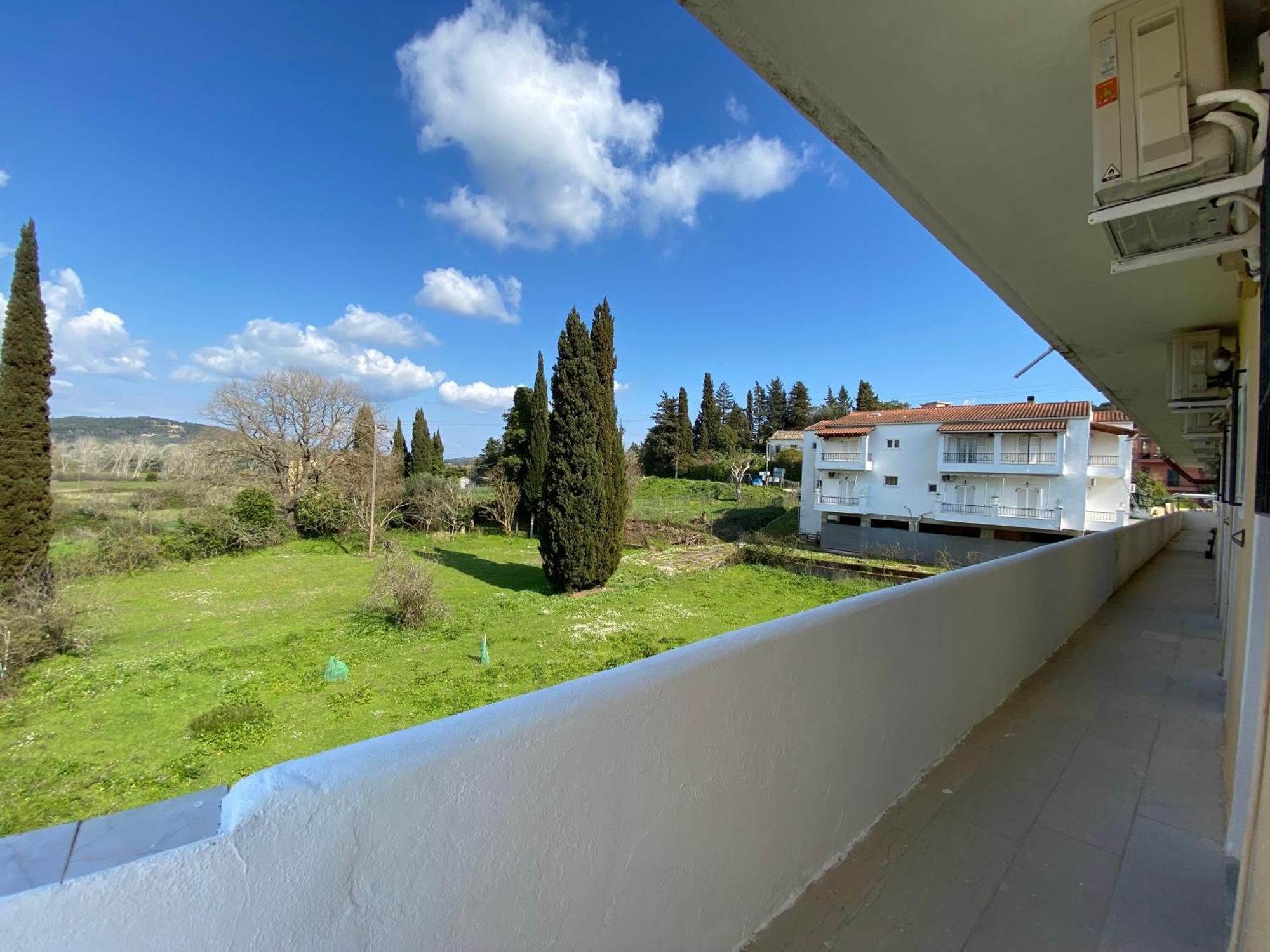 Navy Apartment With Mountain View &Private Parking Vátos 외부 사진