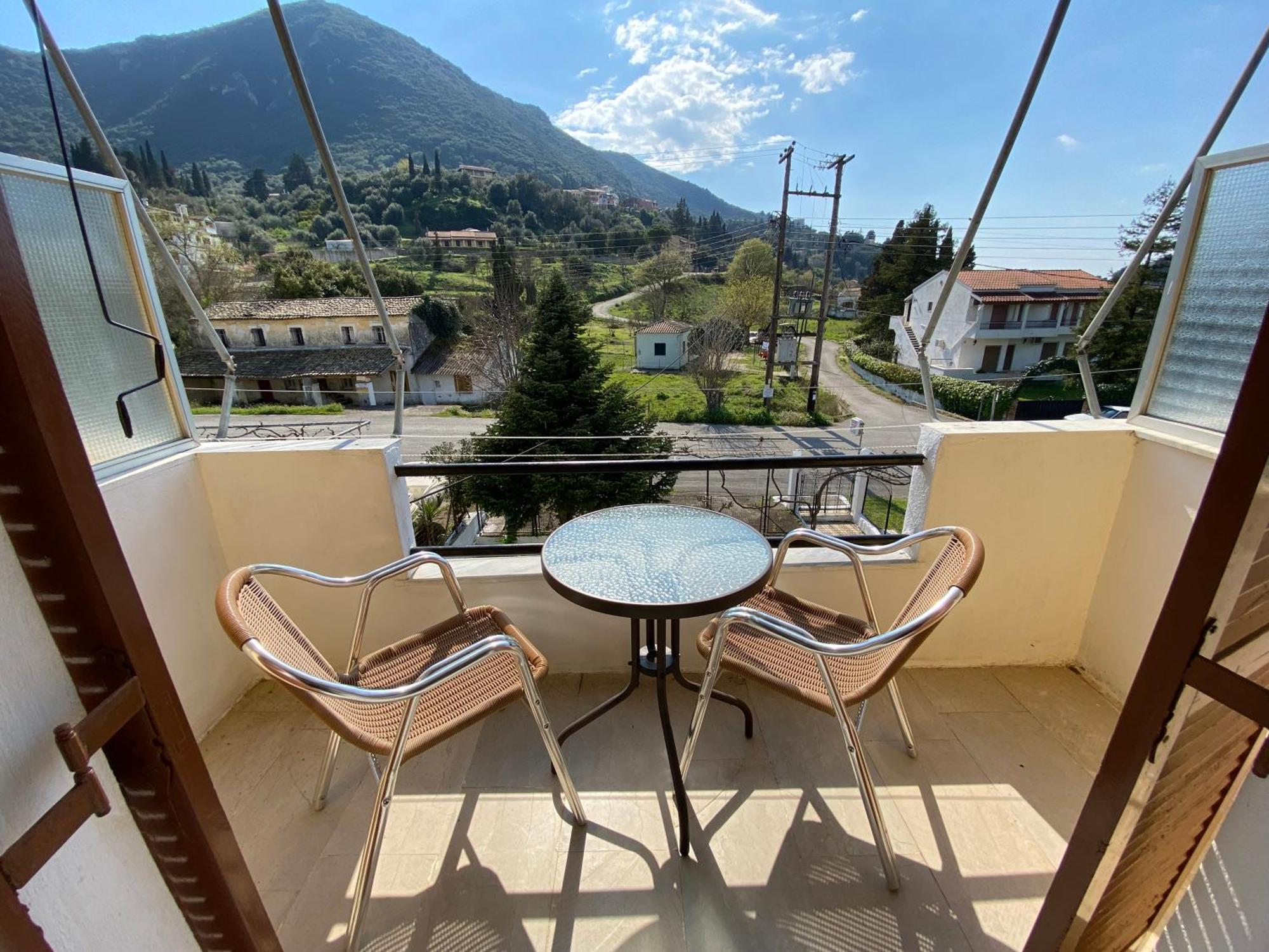 Navy Apartment With Mountain View &Private Parking Vátos 외부 사진