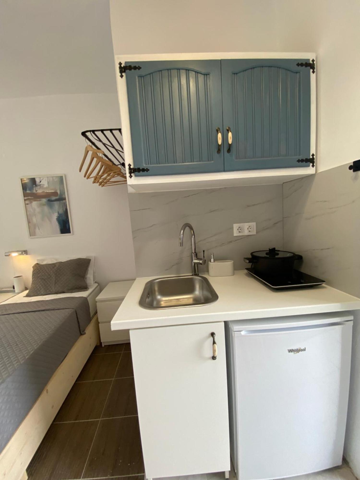 Navy Apartment With Mountain View &Private Parking Vátos 외부 사진