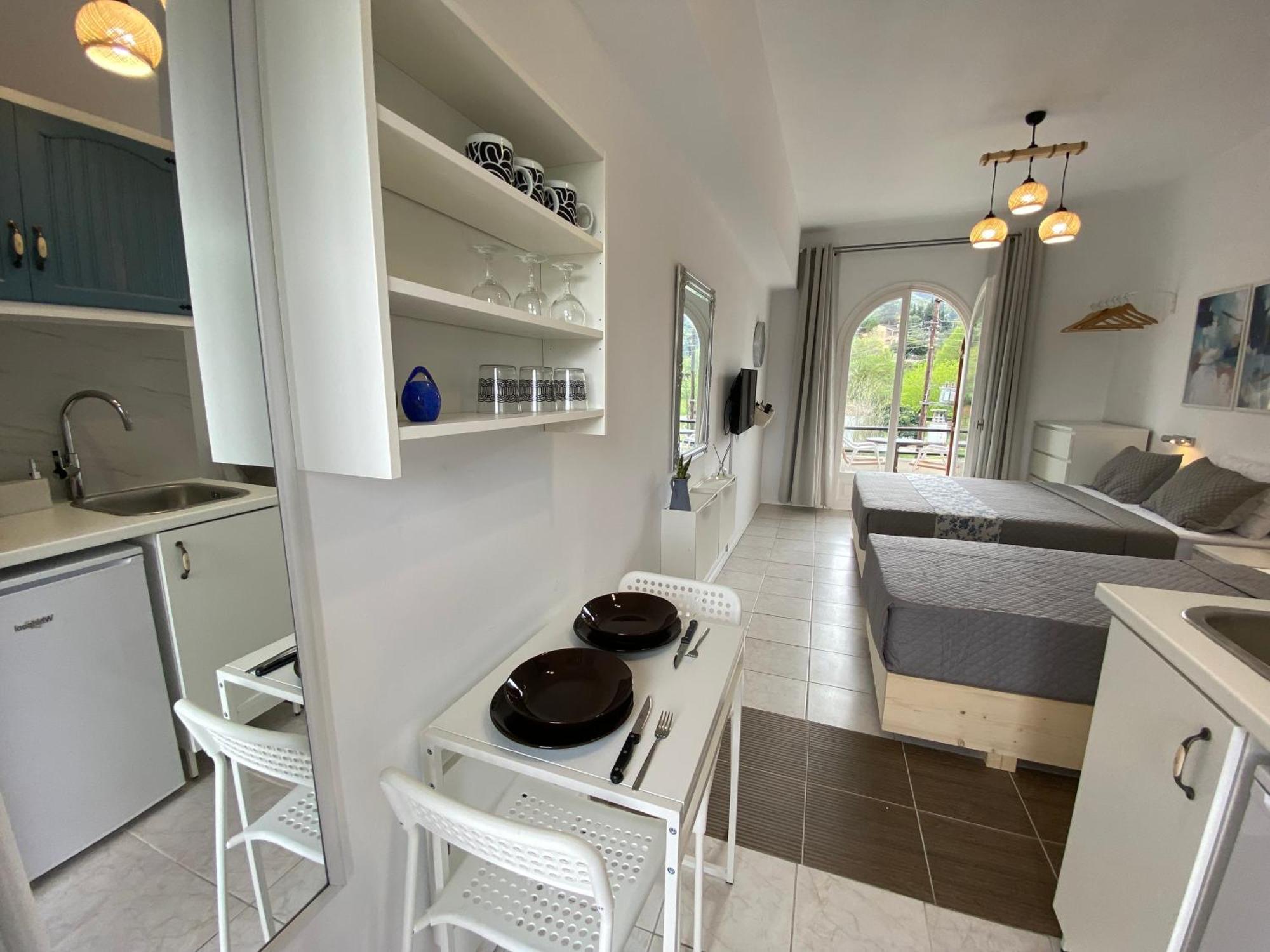Navy Apartment With Mountain View &Private Parking Vátos 외부 사진